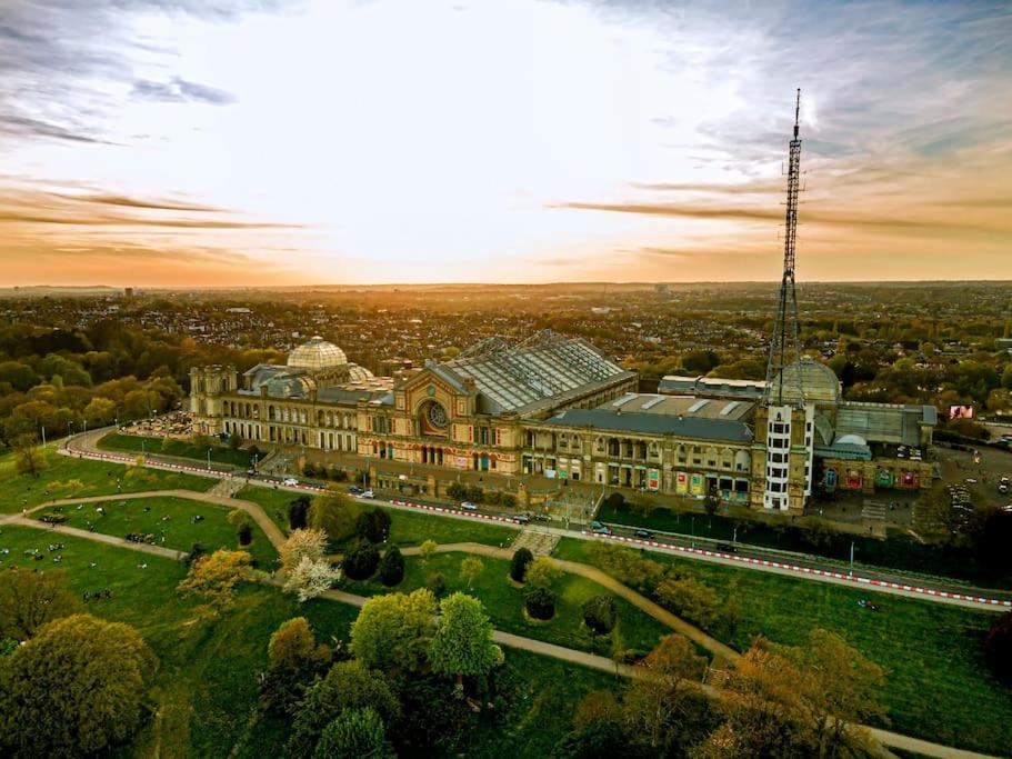 Entire Apartment Alexandra Palace, Londyn Zewnętrze zdjęcie